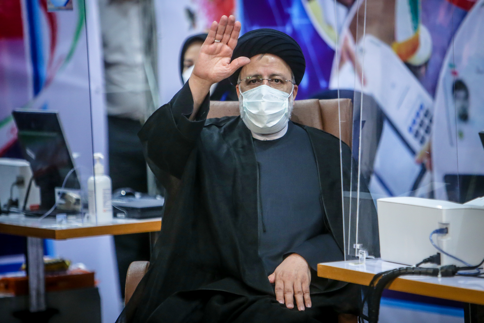 حضور حجت الاسلام ابراهیم رئیسی در پنجمین روز ثبت‌نام داوطلبان سیزدهمین دوره انتخابات ریاست‌جمهوری