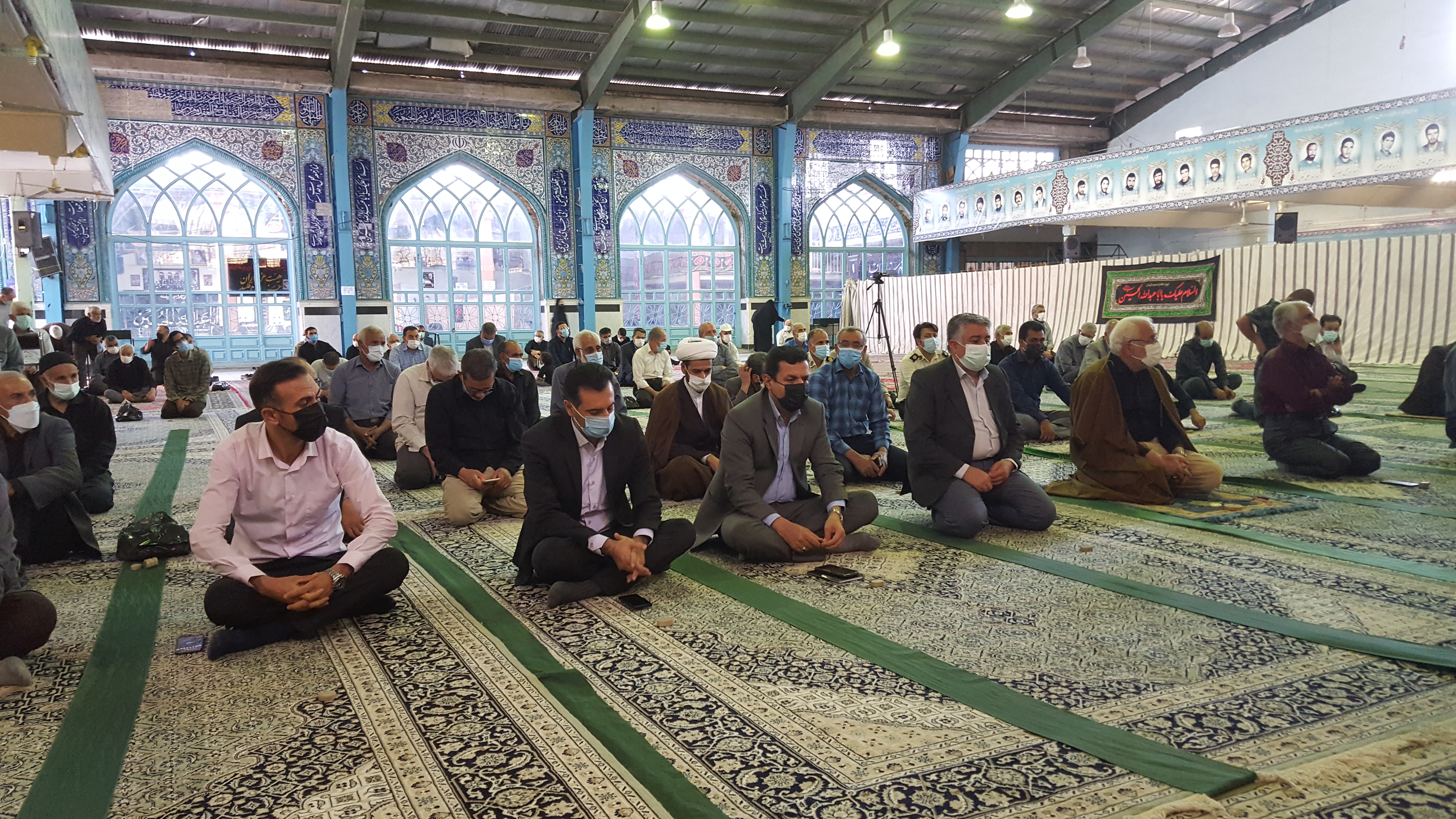 حضور رئیس دبیرخانه هیئت امنای دانشگاه آزاد اسلامی استان فارس در نماز جمعه اقلید