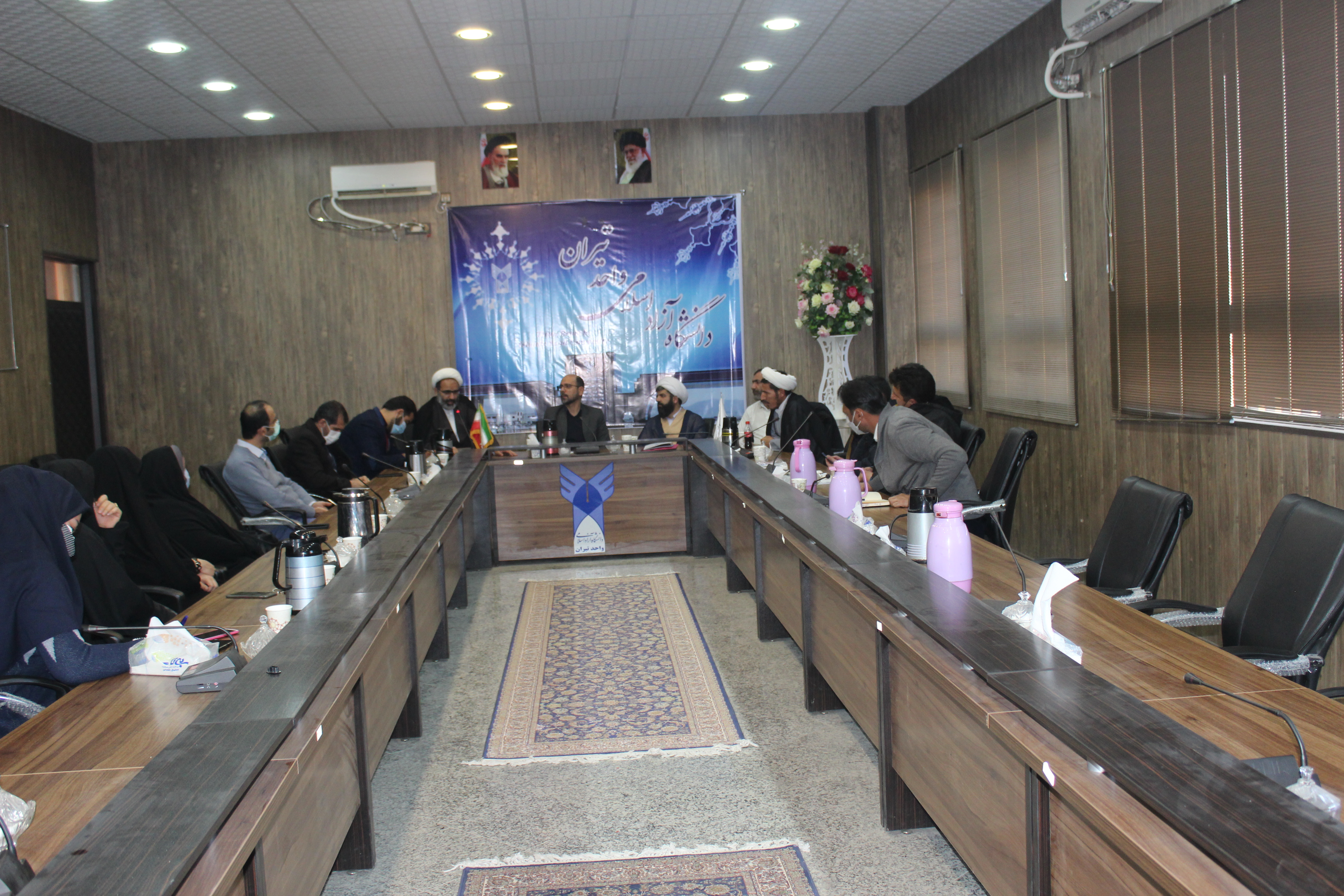 جلسه شواری فرهنگی دانشگاه آزاد تیران