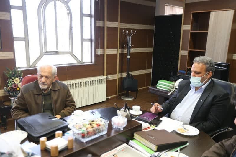 قرارداد دانشگاه آزاد اسلامی اراک و شرکت رنگین نخ صبا