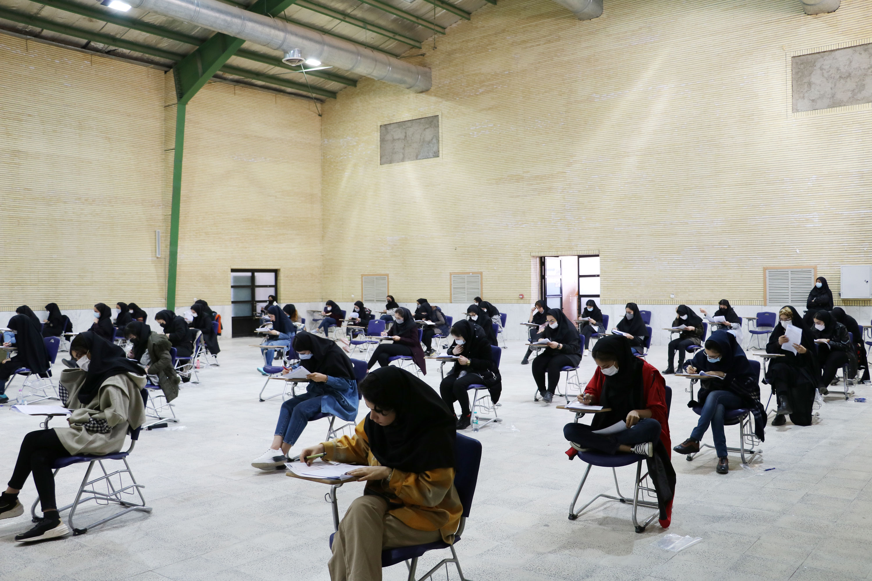 آزمون جامع پیش‌درمانگاهی دامپزشکی دانشگاه آزاد اسلامی شهرکرد برگزار شد
