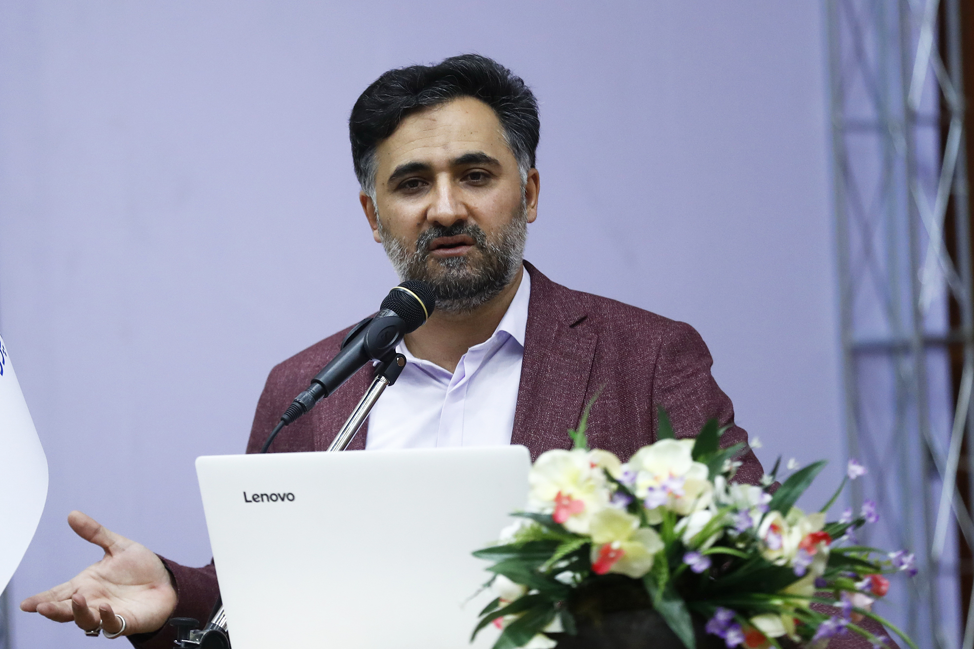 روح‌الله دهقانی فیروزآبادی معاون تحقیقات، فناوری و نوآوری دانشگاه آزاد اسلامی و رئیس جهاد دانشگاهی