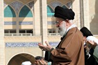 إقامة صلاة عيد الفطر السعيد بإمامة قائد الثورة الاسلامية
