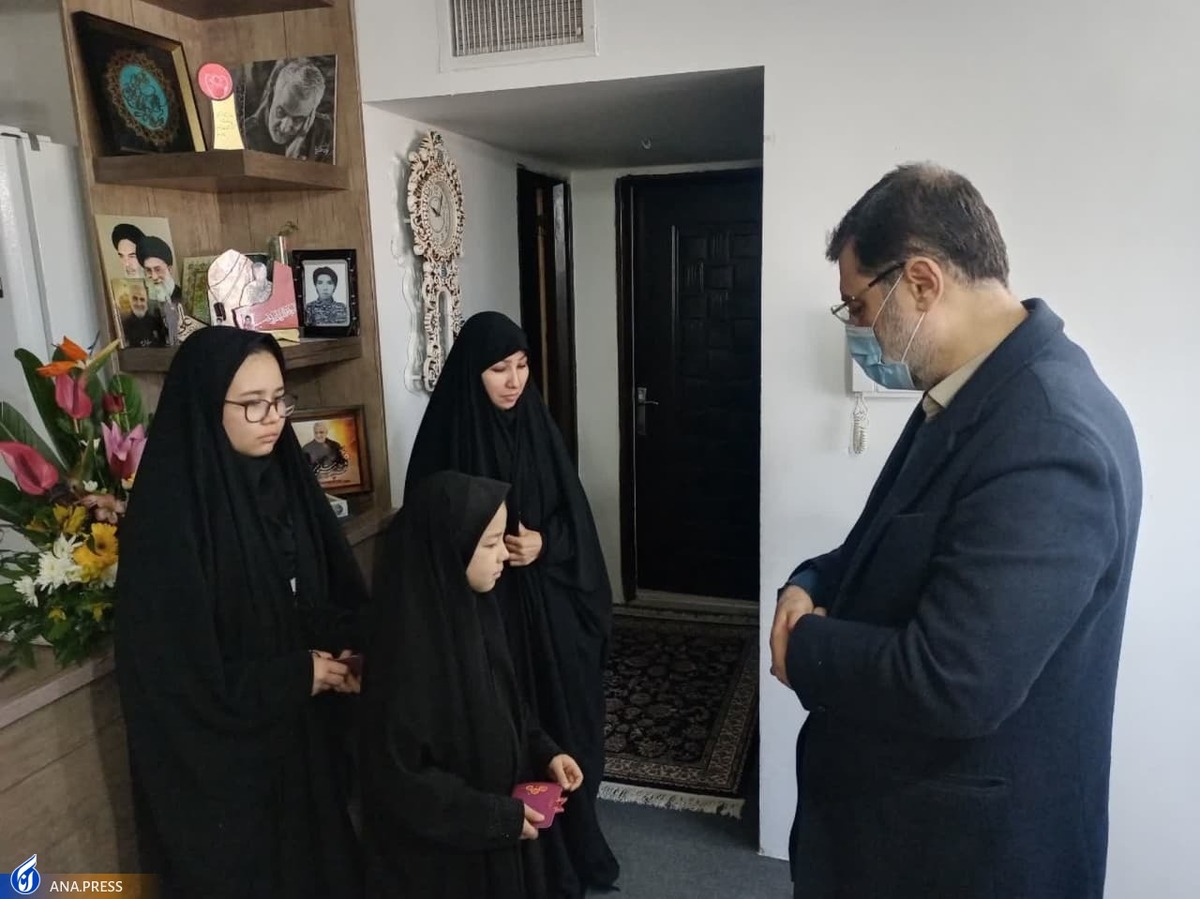 حضور وزیر بهداشت در محل تحصیلش در مشهد