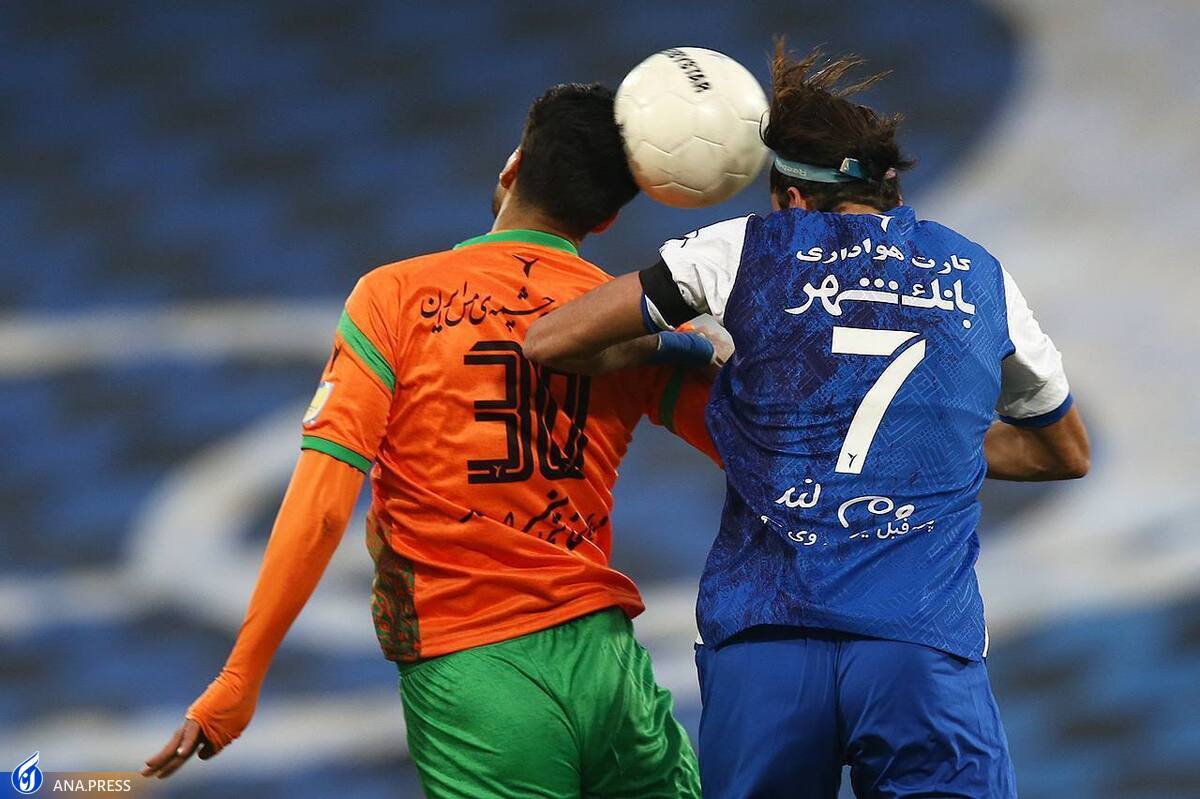 شاهرخی: برخی بازیکنان ایرانی که به شرایط مالی خوب می رسند از خود بی خود می شوند