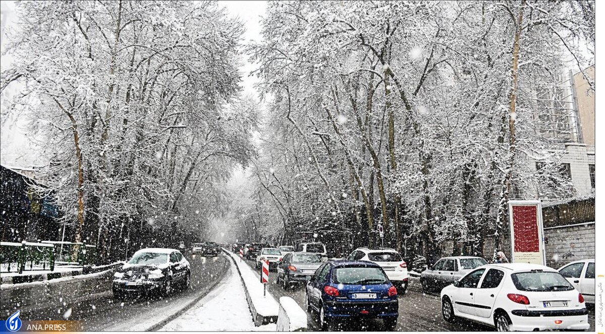از یخبندان تهران با دمای ۴- درجه تا بارش ۱۴ سانتی متر برف در «اقدسیه و لواسان»