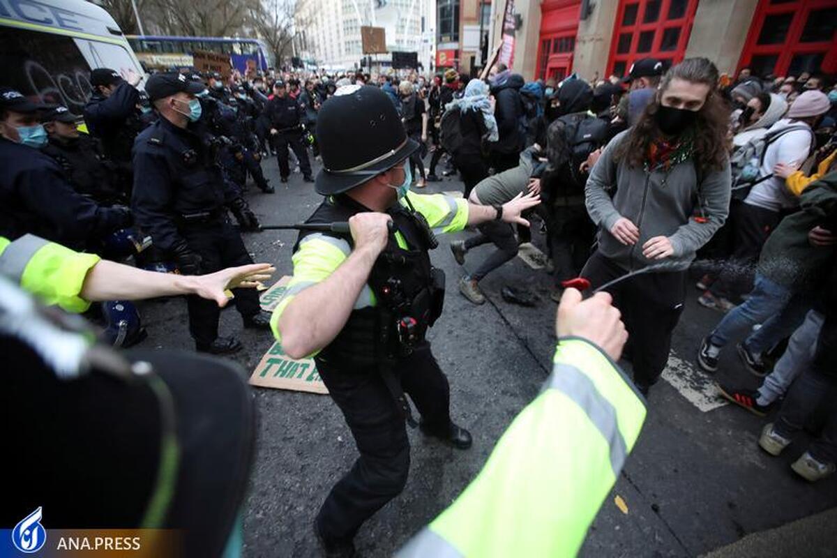 انگلیس به دنبال افزایش اختیار پلیس در برخورد با معترضان است
