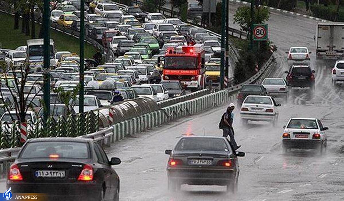 سنگین شدن بار ترافیکی محورهای مواصلاتی با بارش نزولات آسمانی