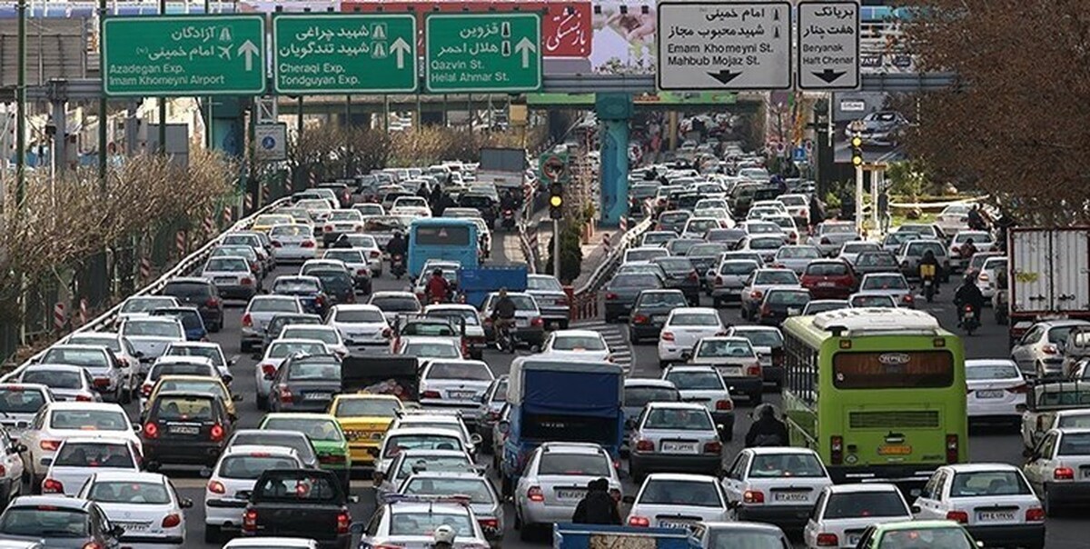 ترافیک در  معابر پایتخت متراکم است