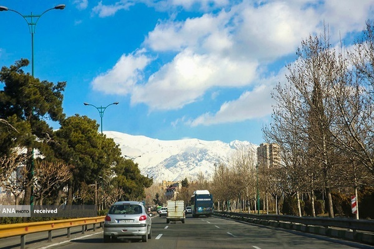 کیفیت هوای تهران قابل قبول و در مرز پاکی است