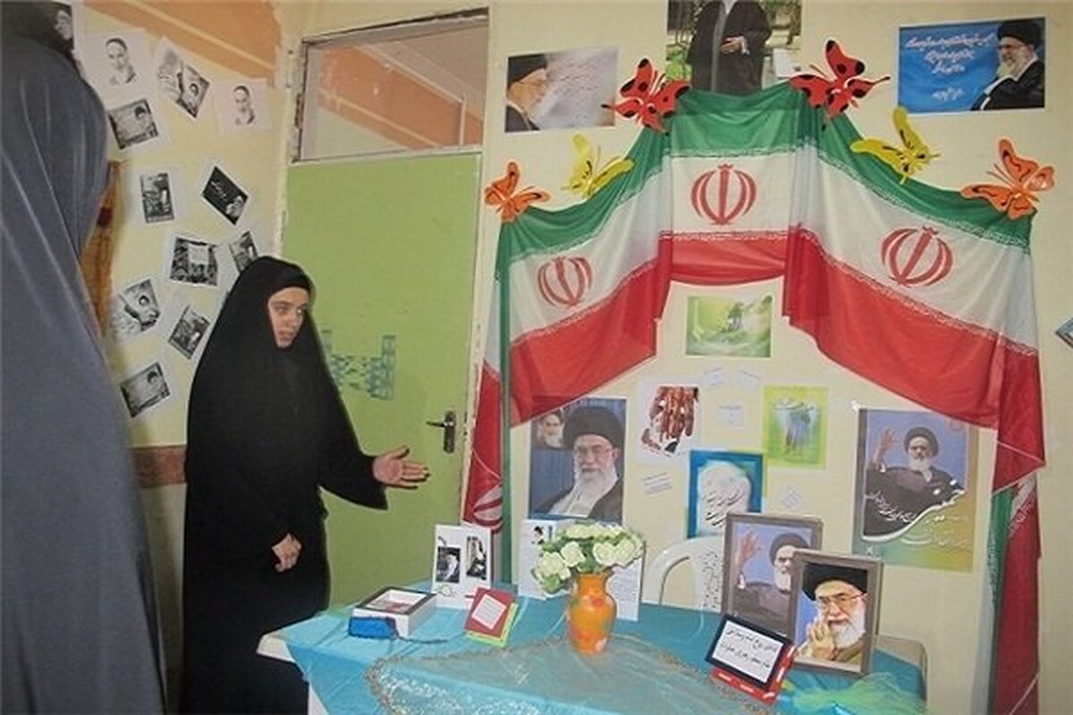نمایشگاه مدرسه انقلاب از ۱۲ بهمن برگزار می‌شود