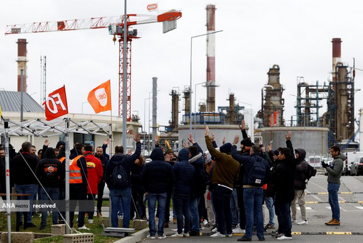 دولت پاریس شاهد اعتصاب میلیون ها فرانسوی است
