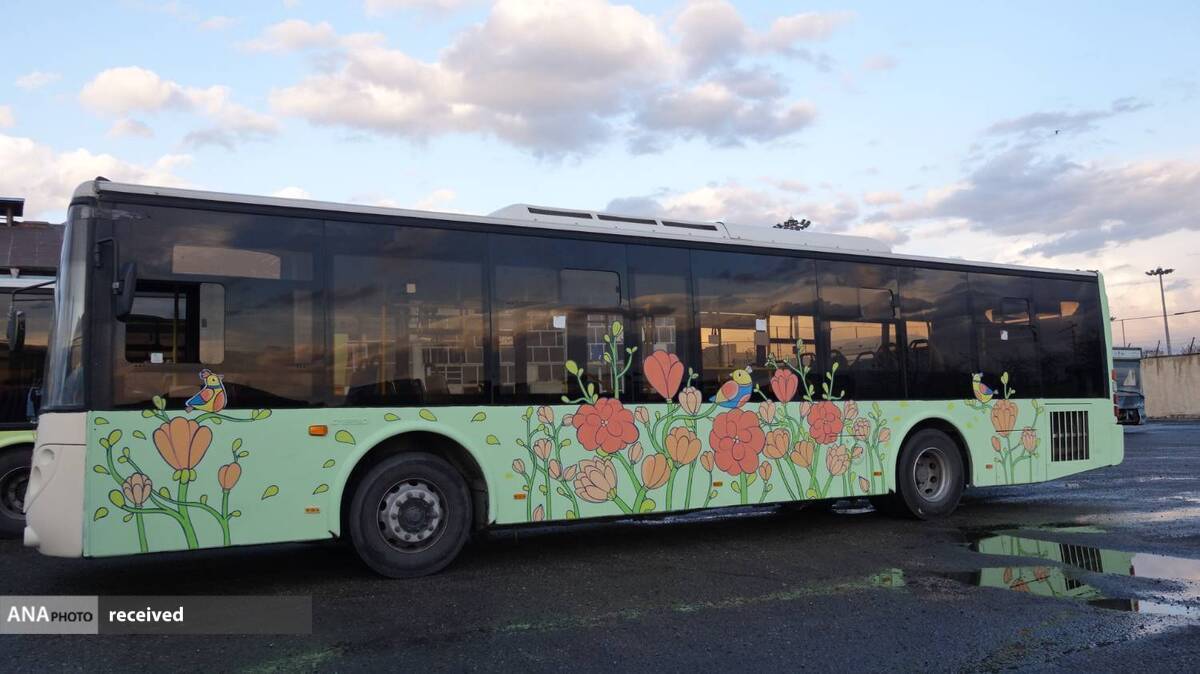 اتوبوس‌های شهر به رنگ نوروز درآمدند 
