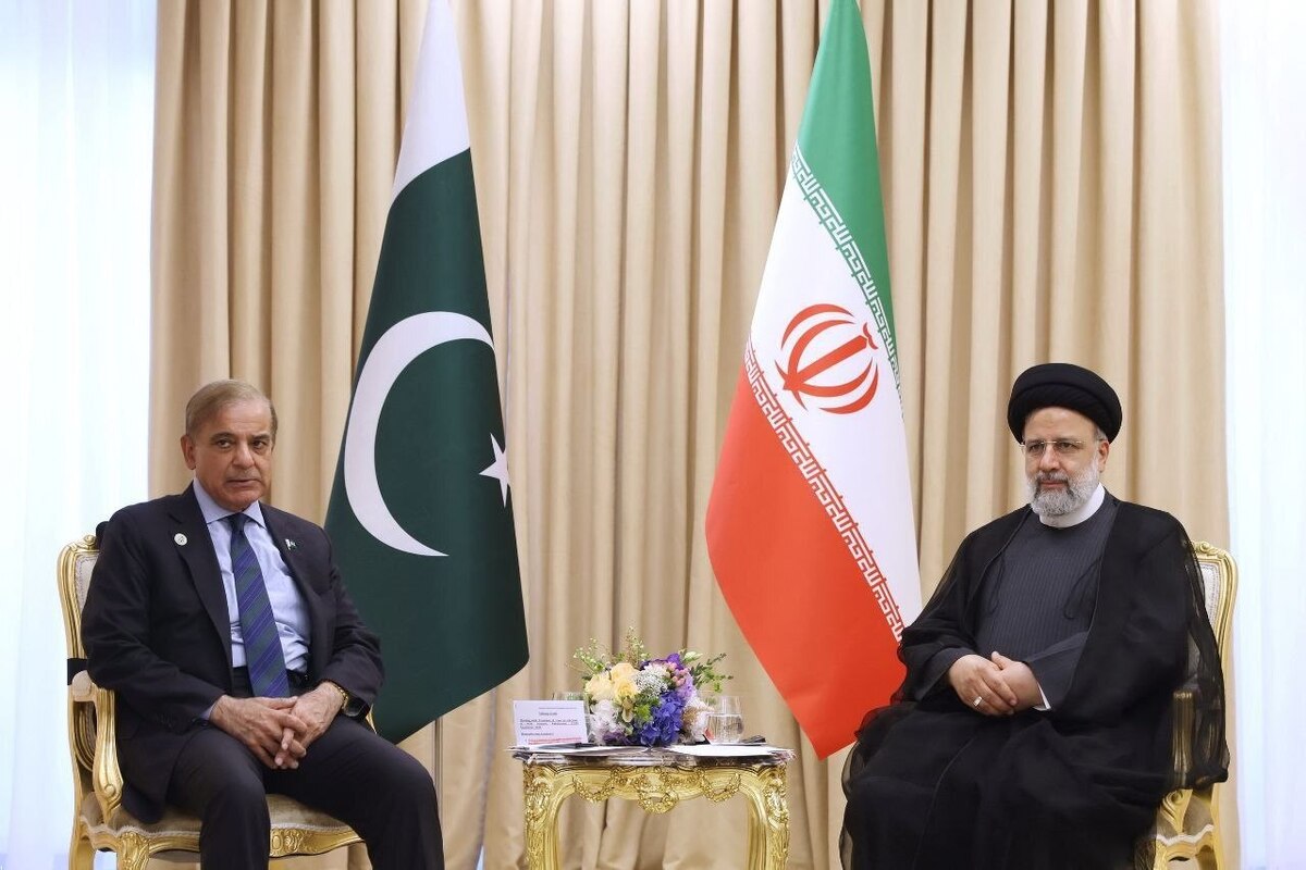 رئیس‌جمهور با نخست‌وزیر پاکستان دیدار کرد