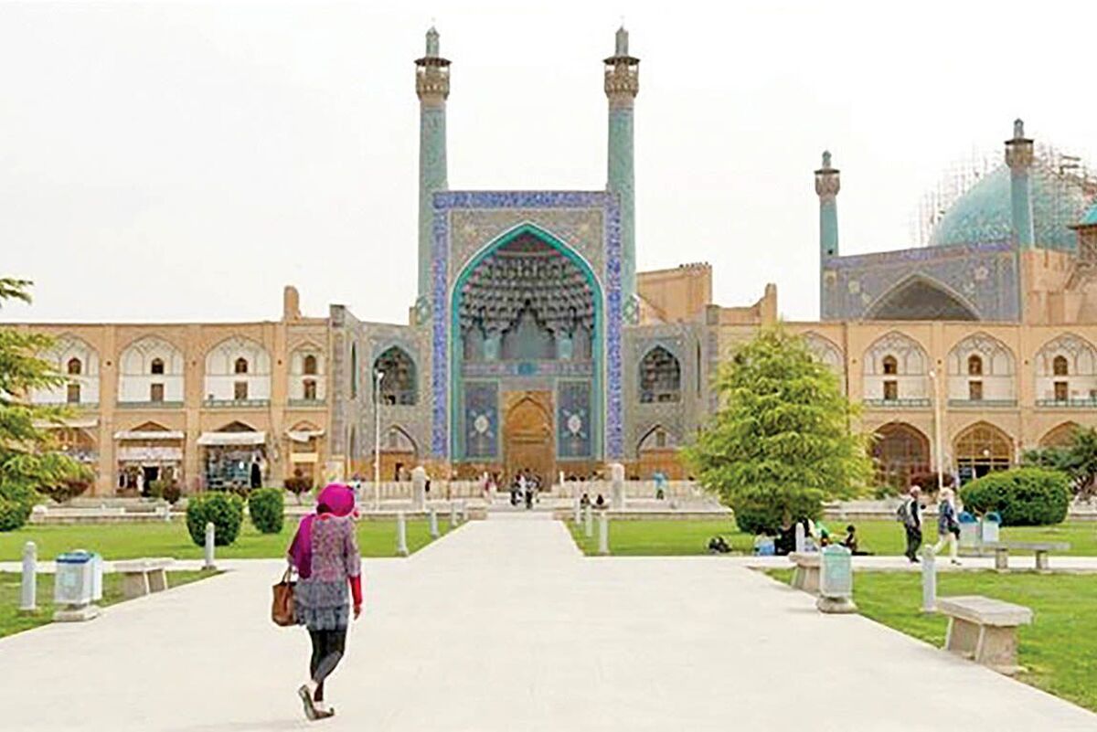 پیش بینی ۱۰ سال آینده صنعت گردشگری  ایران از اقتصاد گردشگری چقدر سهم می‌برد؟