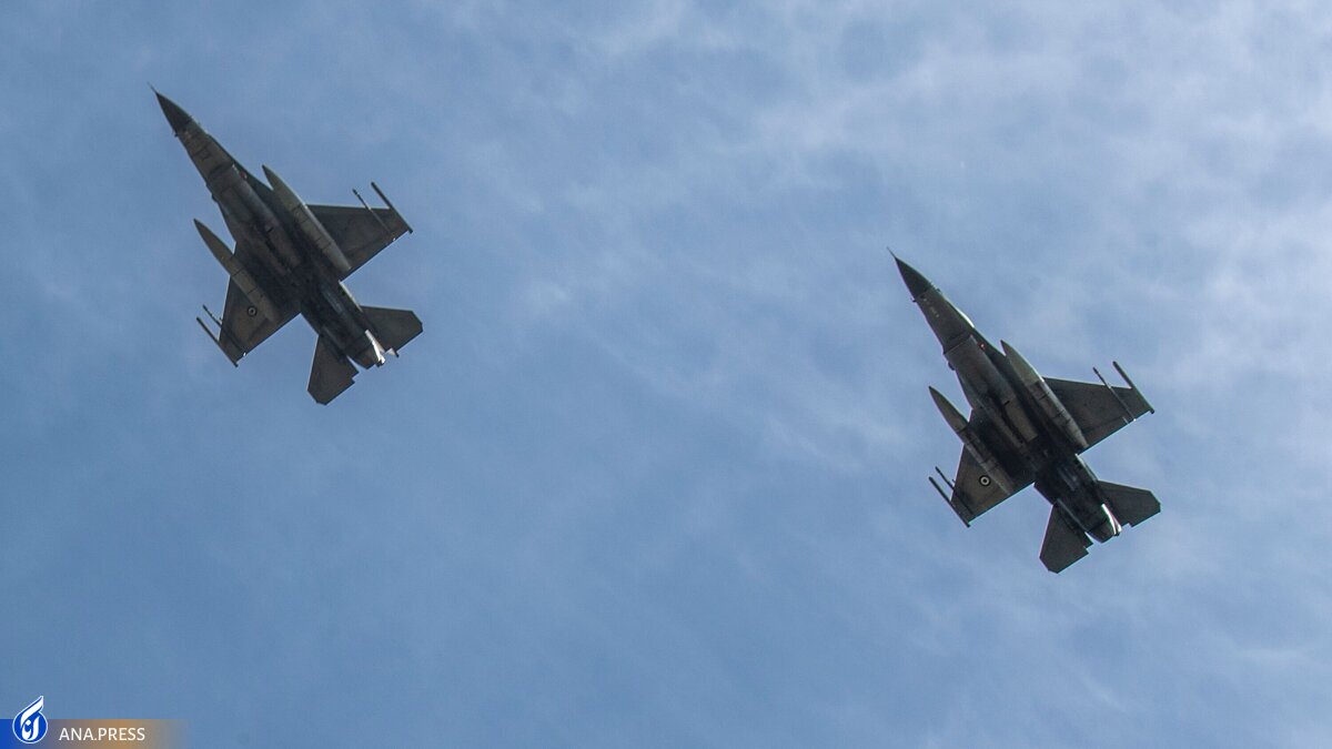 اقدام ضدایرانی واشنگتن با پرواز نمایشی جنگنده های آمریکایی در آسمان منطقه