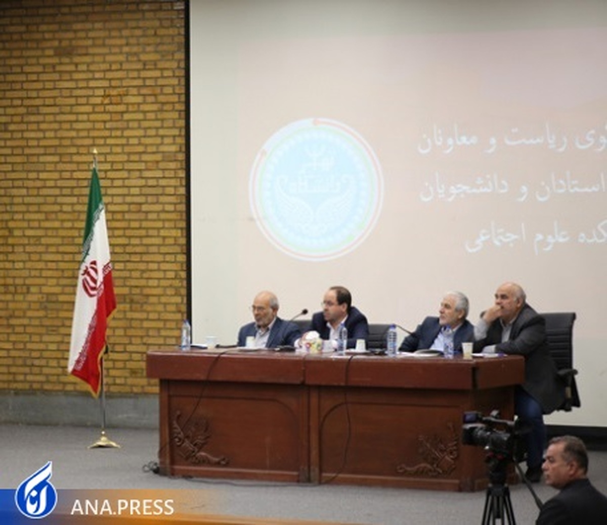 در ۲ نشست رئیس دانشگاه تهران با طیف‌های مختلف دانشجویی چه گذشت؟