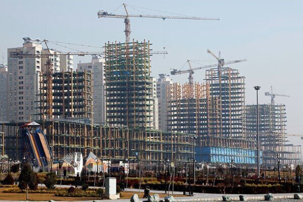 ساخت ۲۷ هزار منزل سازمانی و ۳۰ هزار مسکن ملکی در تهران