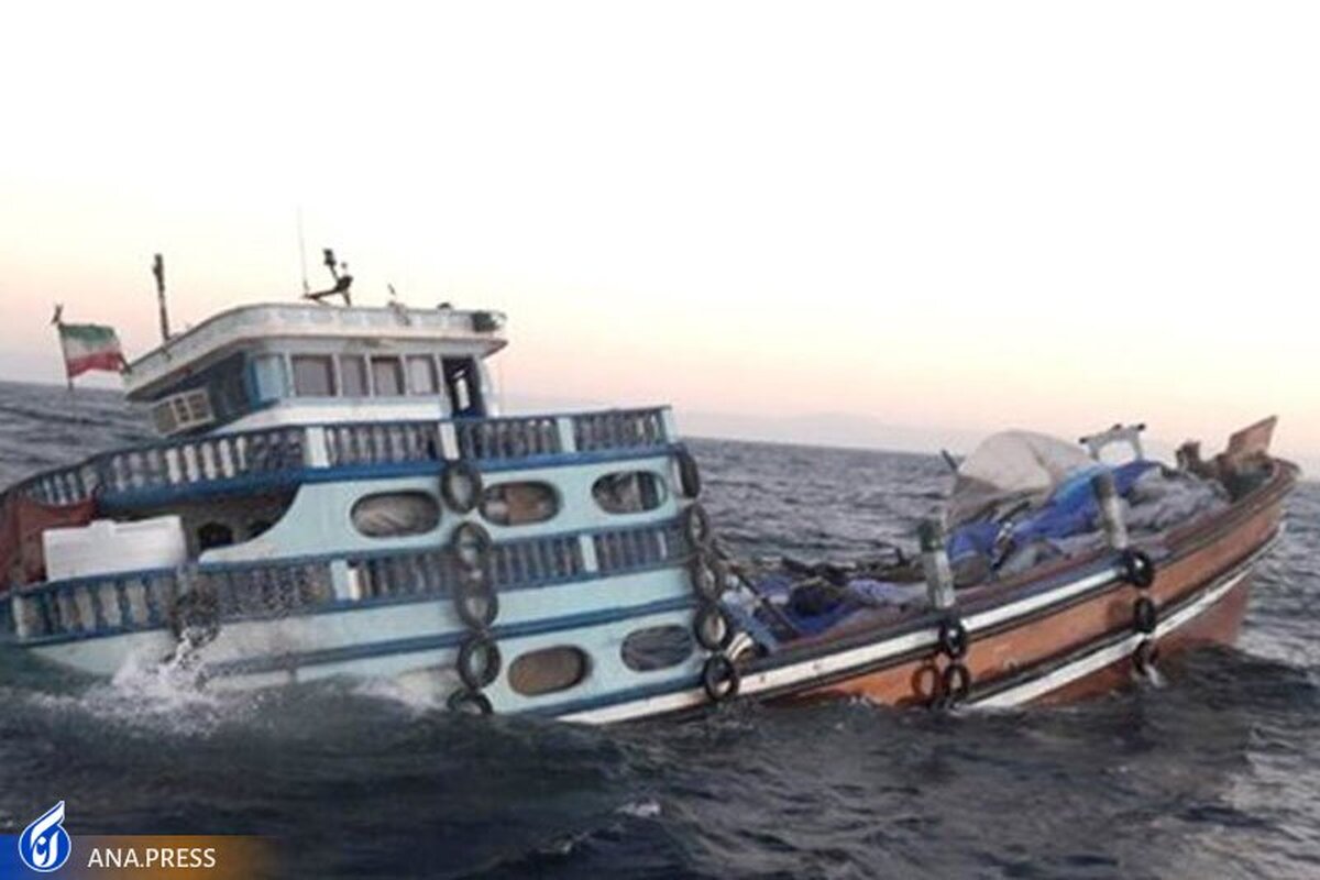نجات ۱۸ ملوان در آب‌های خلیج‌فارس  ۳ صیاد مفقود شدند