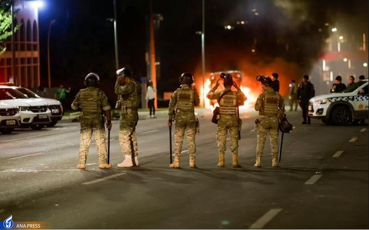طرفداران «بولسونارو» به مراکز پلیس برزیل حمله کردند