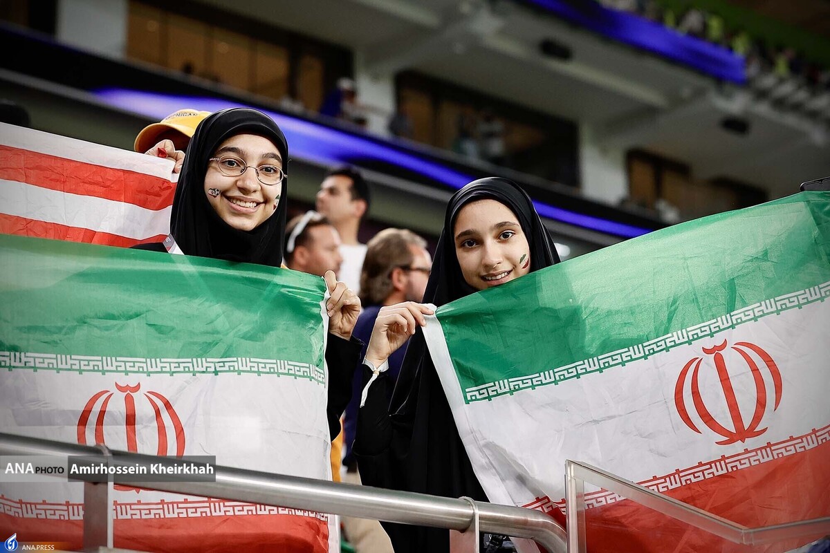 حضور طرفداران در فرودگاه امام برای استقبال از تیم ملی فوتبال+فیلم