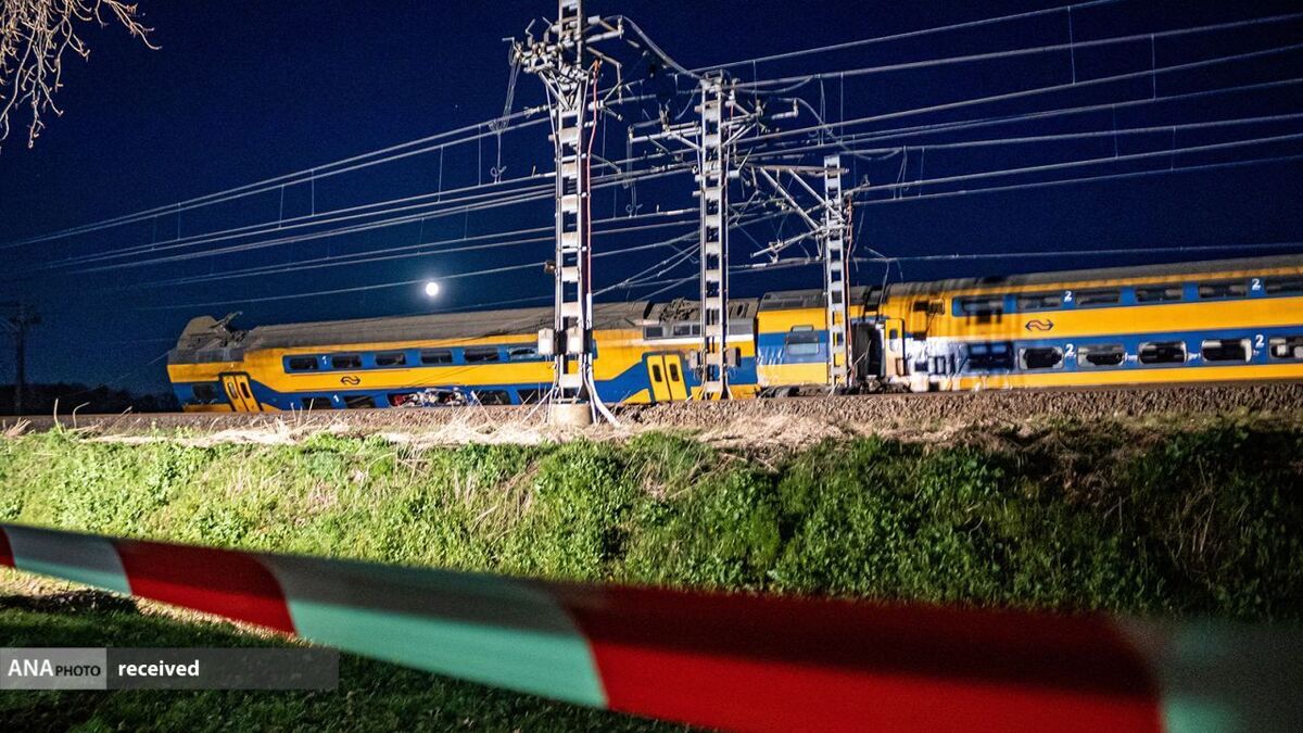 خروج قطار از ریل در هلند یک کشته و ۳۰ زخمی برجای گذاشت