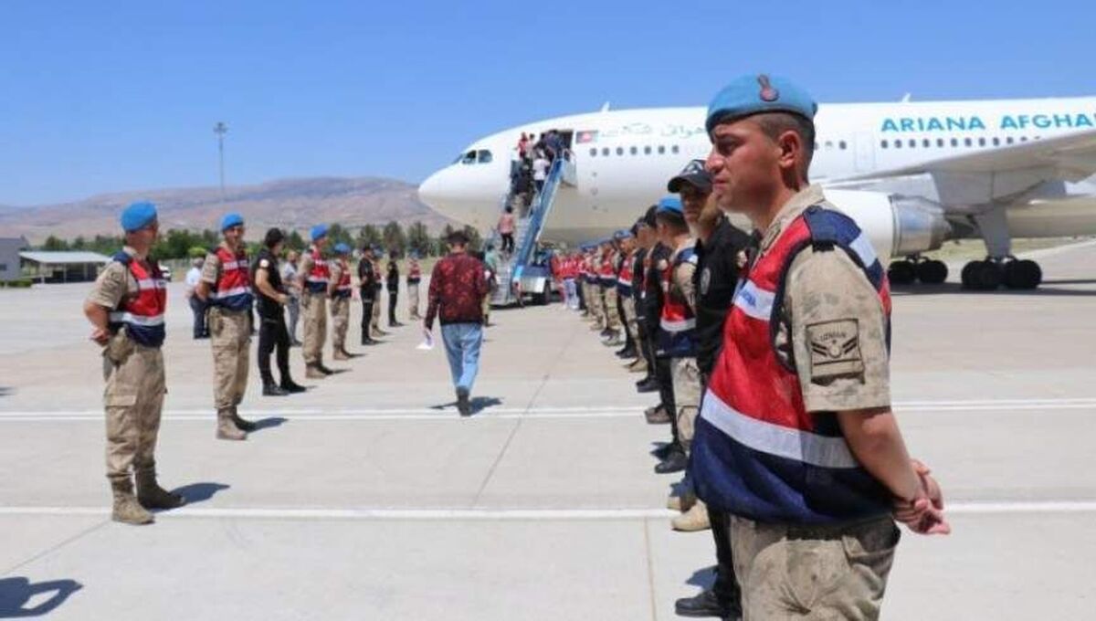 ترکیه ۳۶۵ پناهجو افغانستانی را اخراج کرد