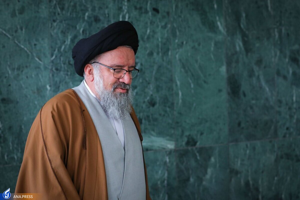 امام جمعه موقت تهران: راهبرد ارتش، قدرت بازدارندگی و دفاع از حیثیت و آبروی نظام است