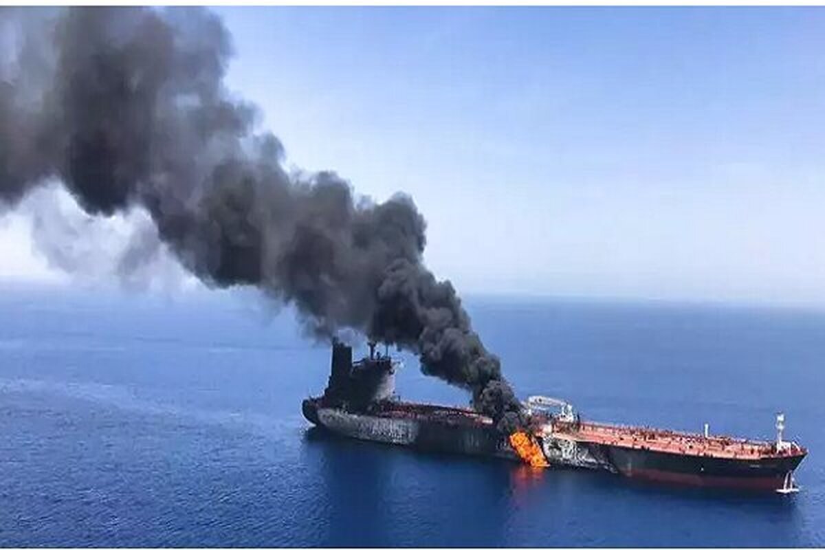 یمن، یک کشتی اسرائیلی دیگر را مورد هدف موشک‌های خود قرار داد