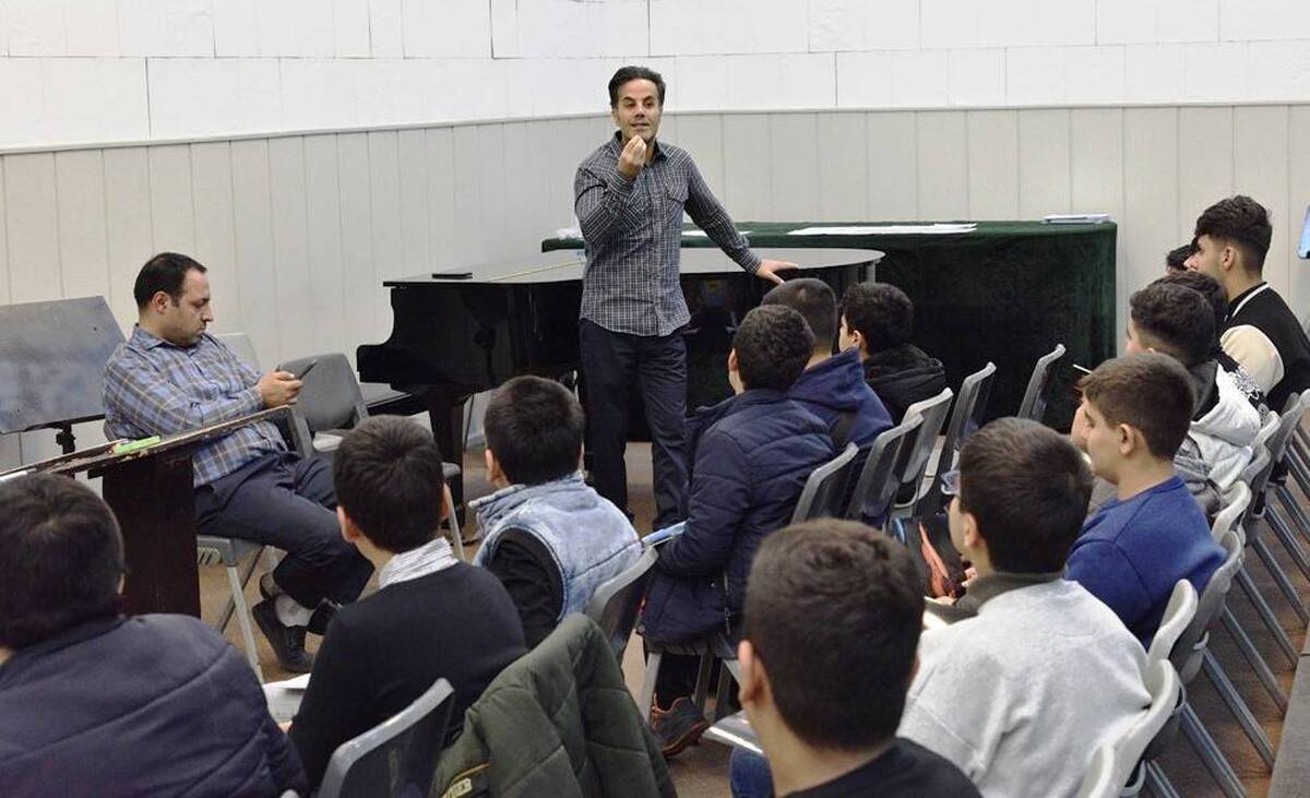 تشکیل گروه سرود دانش‌آموزان نوجوان در فرهنگسرای بهمن
