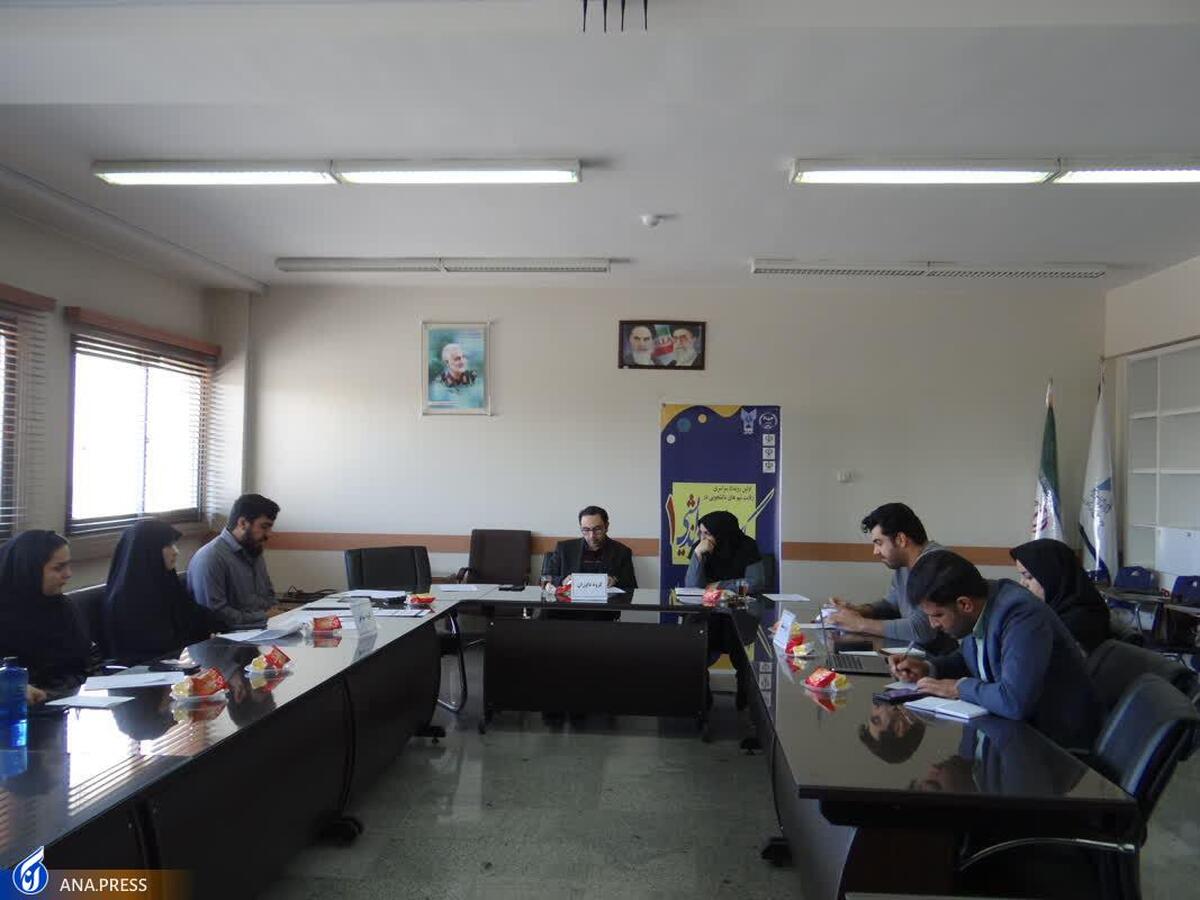 رقابت ۳۲۰ تیم دانشجویی دانشگاه آزاد اصفهان در مرحله استانی کرسی‌های آزاداندیشی