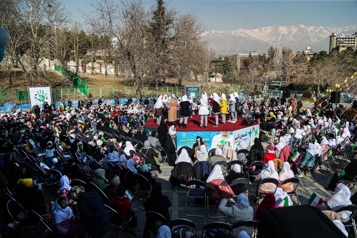جشنواره پنجره‌ای رو به آبی آسمان در بوستان ملت منطقه ۳ برگزار شد 