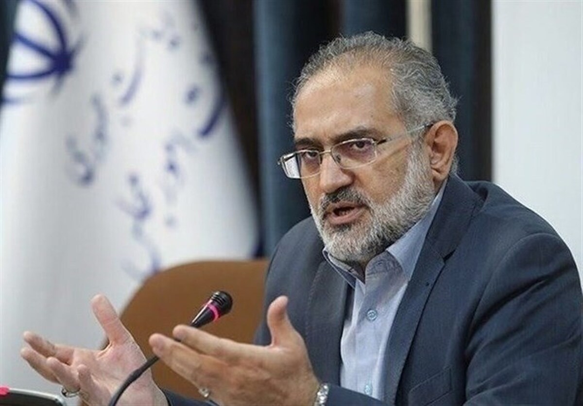 حسینی: دولت موافق افزایش حقوق کارمندان است