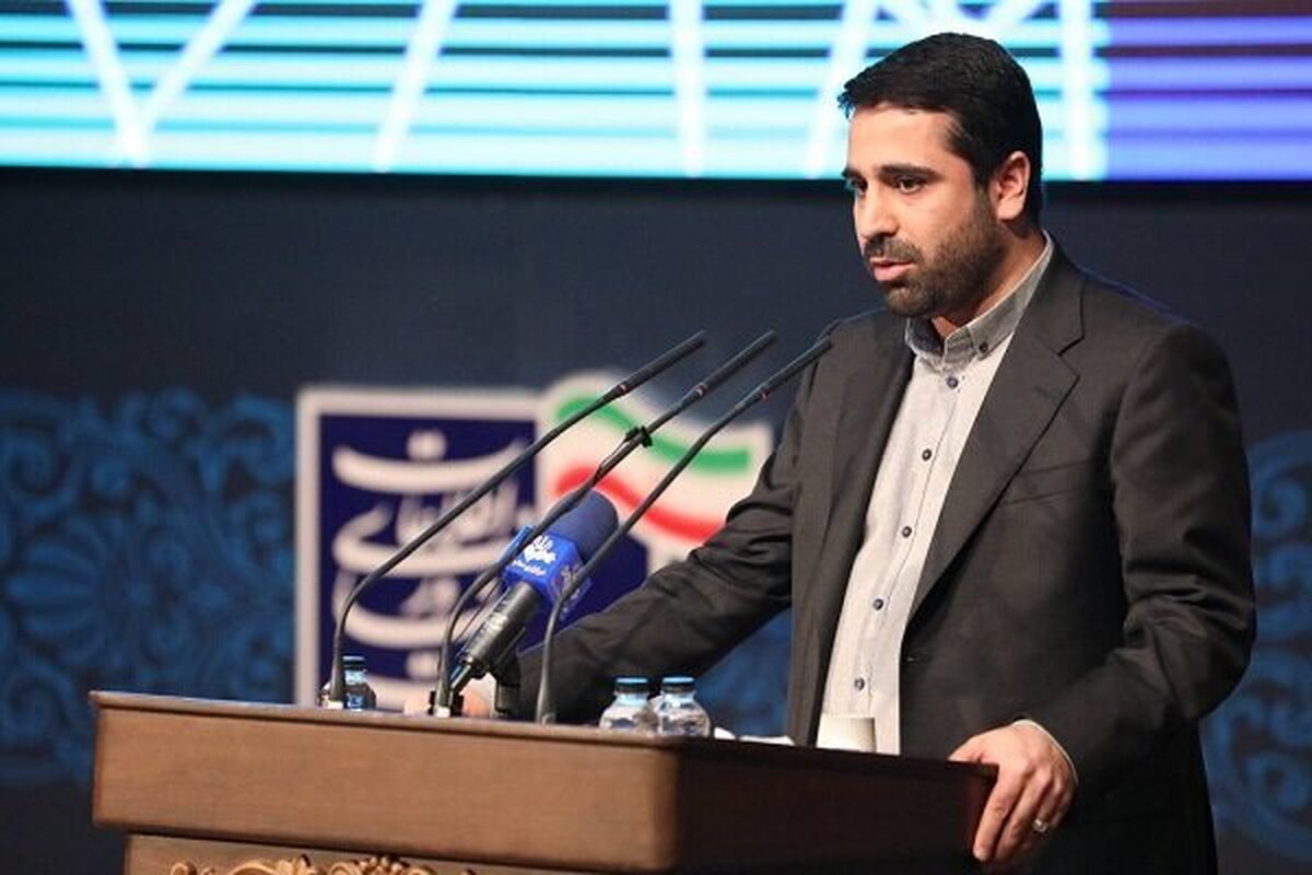 بازدید دبیر شورای عالی فضای مجازی از نمایشگاه رسانه‌های ایران