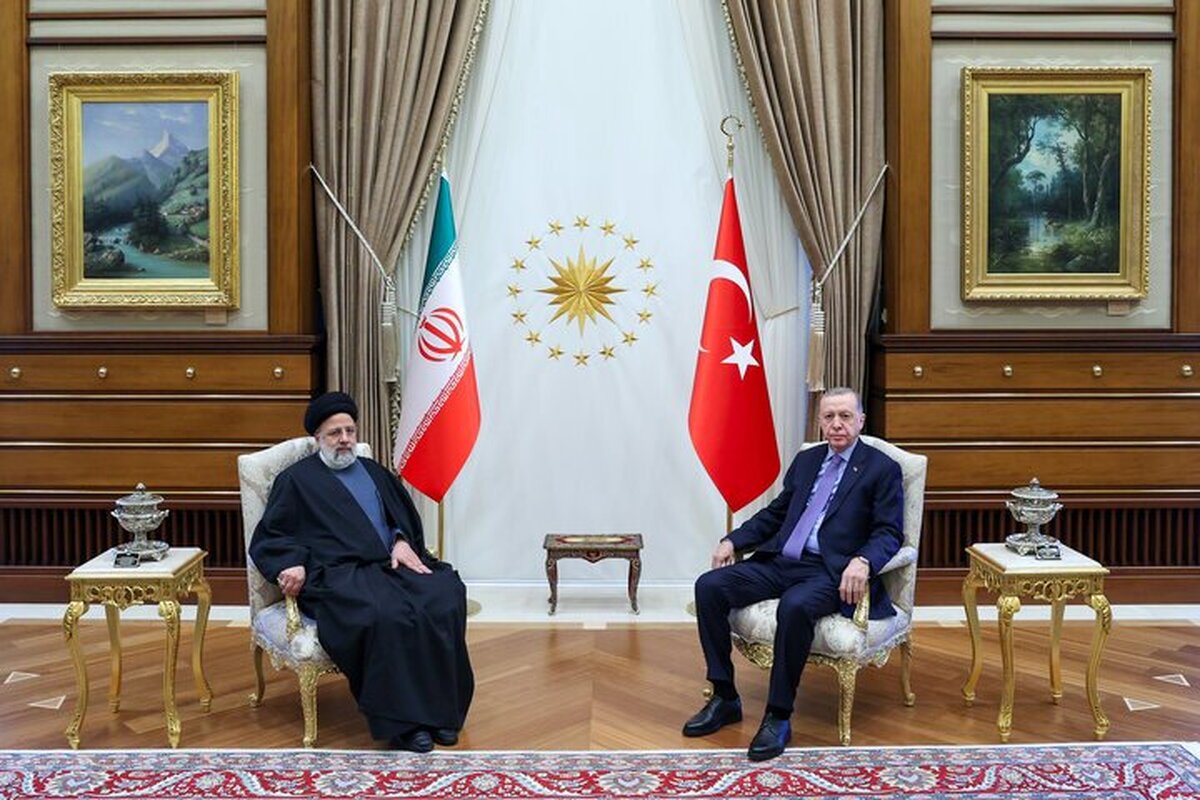 رئیسی و اردوغان ۲ ساعت با یکدیگر گفت‌وگو کردند