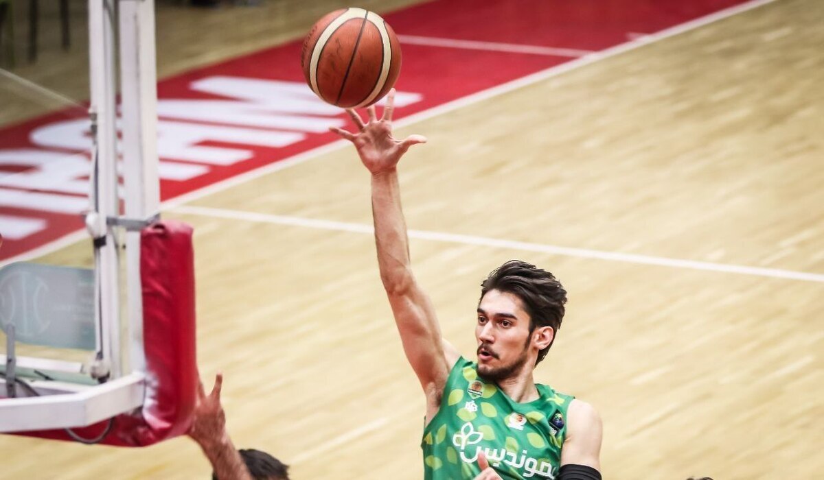 لیگ برتر بسکتبال| پیروزی یکطرفه لیموندیس  رعد پدافند ۱٠٠تایی شد