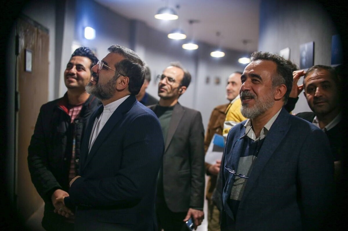 وزیر فرهنگ و ارشاد اسلامی، «گالری عکس مشاهیر تئاتر ایران» را افتتاح کرد