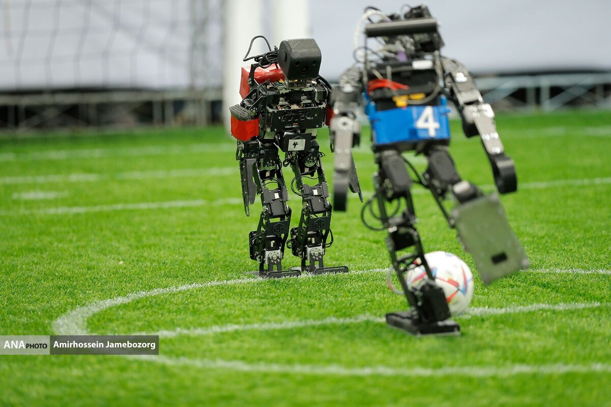 ایران در میان برترین‌های سازندگان ربات‌‌های انسان‌نما/ ضرورت تجاری‌سازی رباتیک توسط دانشگاه آزاد