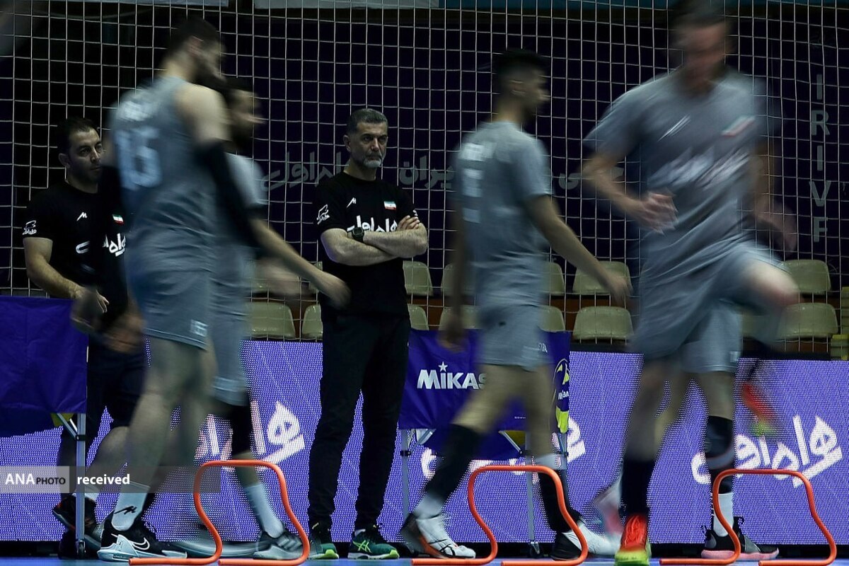 تمرین بلندقامتان ایران زیر نظر مربی لهستانی/ دو مربی جدید در تیم ملی والیبال+فیلم