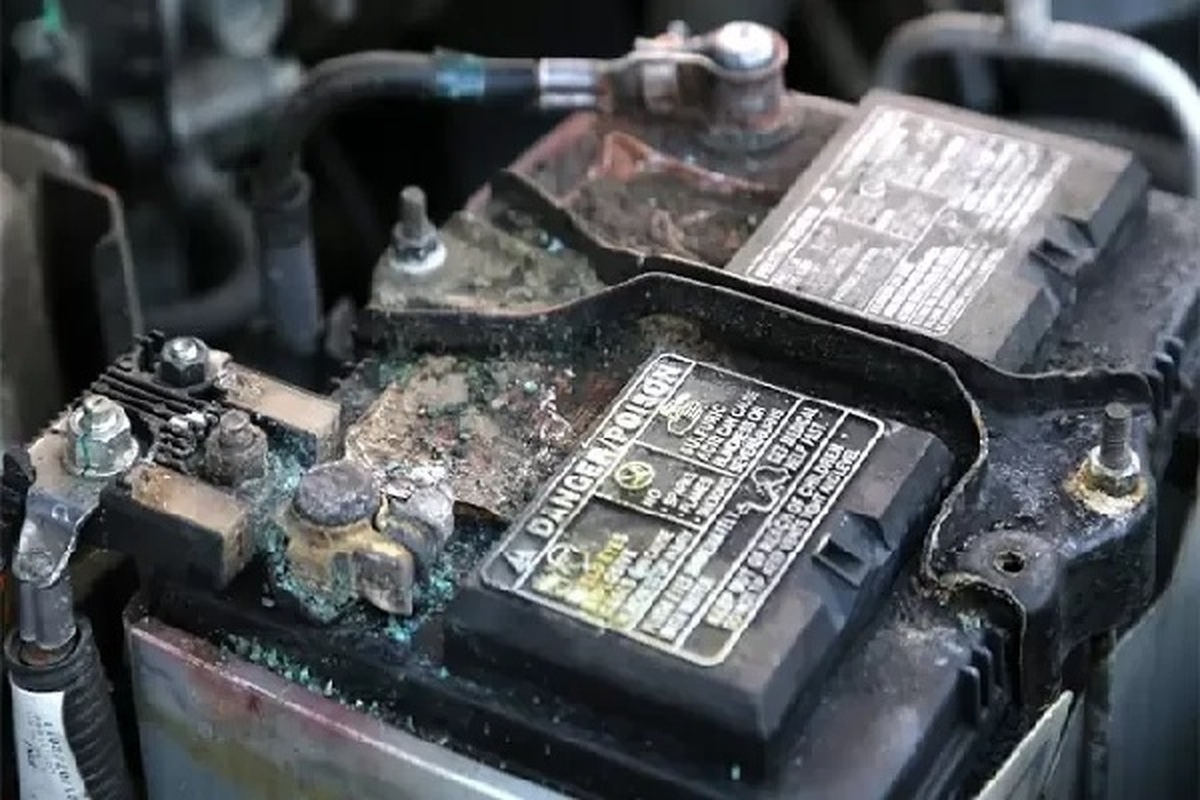 ۹ دلیل برای شناخت خرابی باتری ماشین