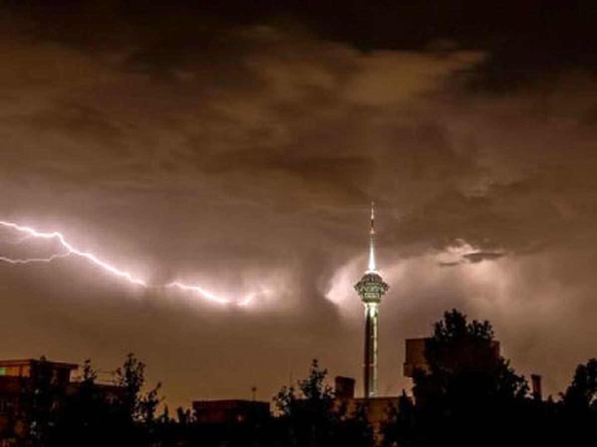 تهرانی‌ها نسبت به وقوع طوفان هشیار باشند