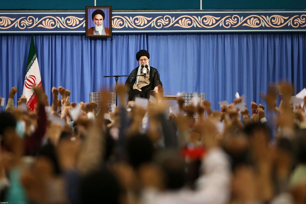 کارگران با رهبر انقلاب اسلامی دیدار می‌کنند