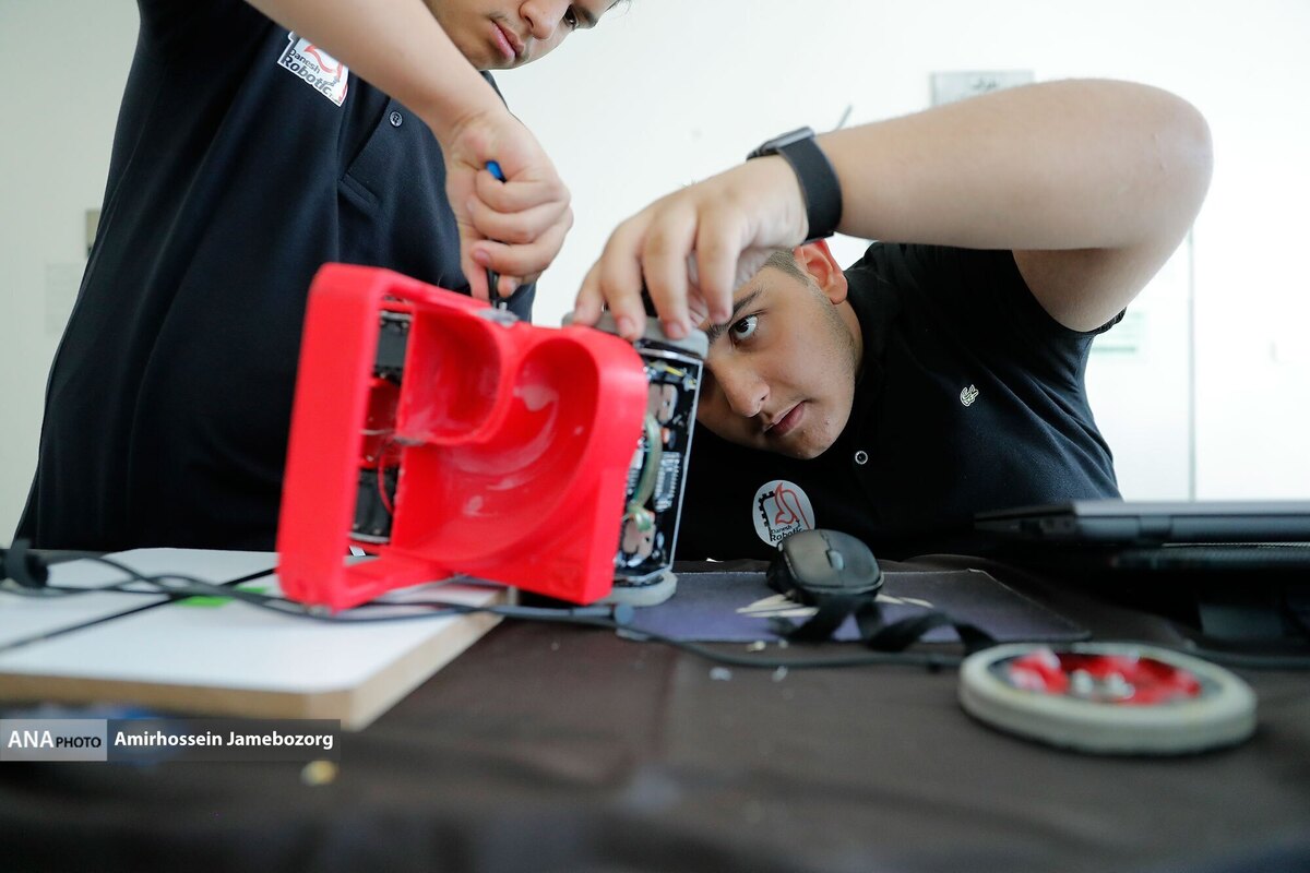 لیگ ربات‌های امدادگر؛ رقابتی نفس‌گیر در سطح مسابقات جهانی
