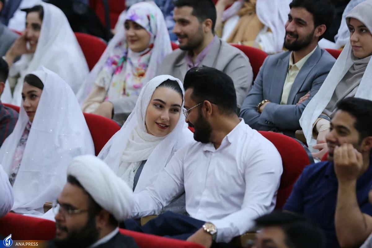 جشن ازدواج ۵۰ زوج دانشجوی دانشگاه آزاد استان مرکزی