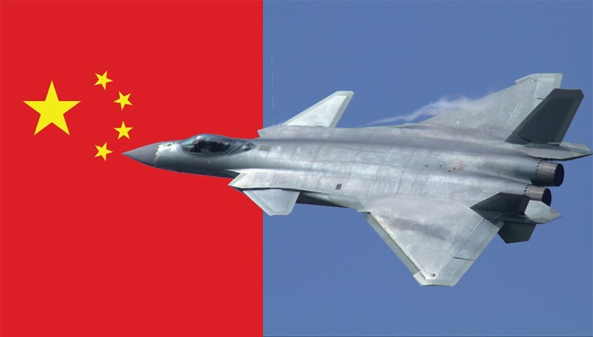 جولان ۳۷ جنگنده و بمب افکن چینی در آسمان تایوان