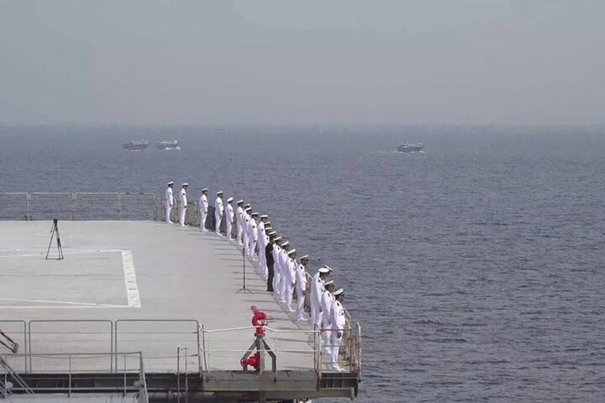 مجلس از ناوگروه ۸۶ نیروی دریایی ارتش تقدیر کرد