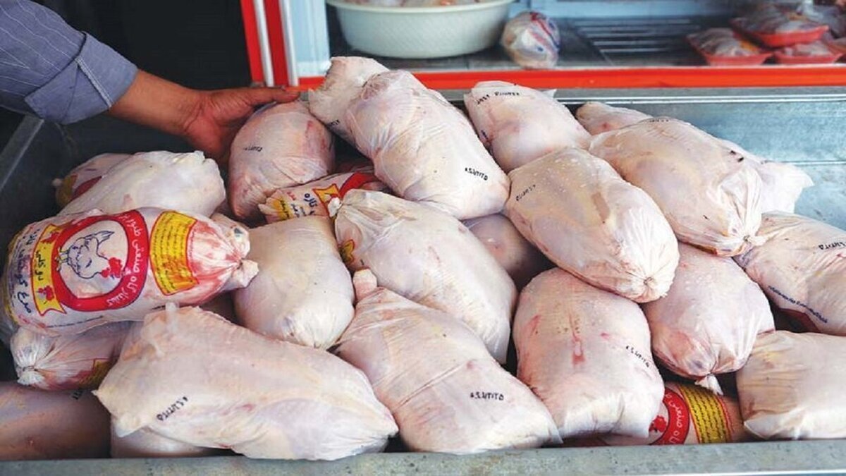عرضه ۱۴۷ تن گوشت انواع طیور در فروردین ۱۴۰۲