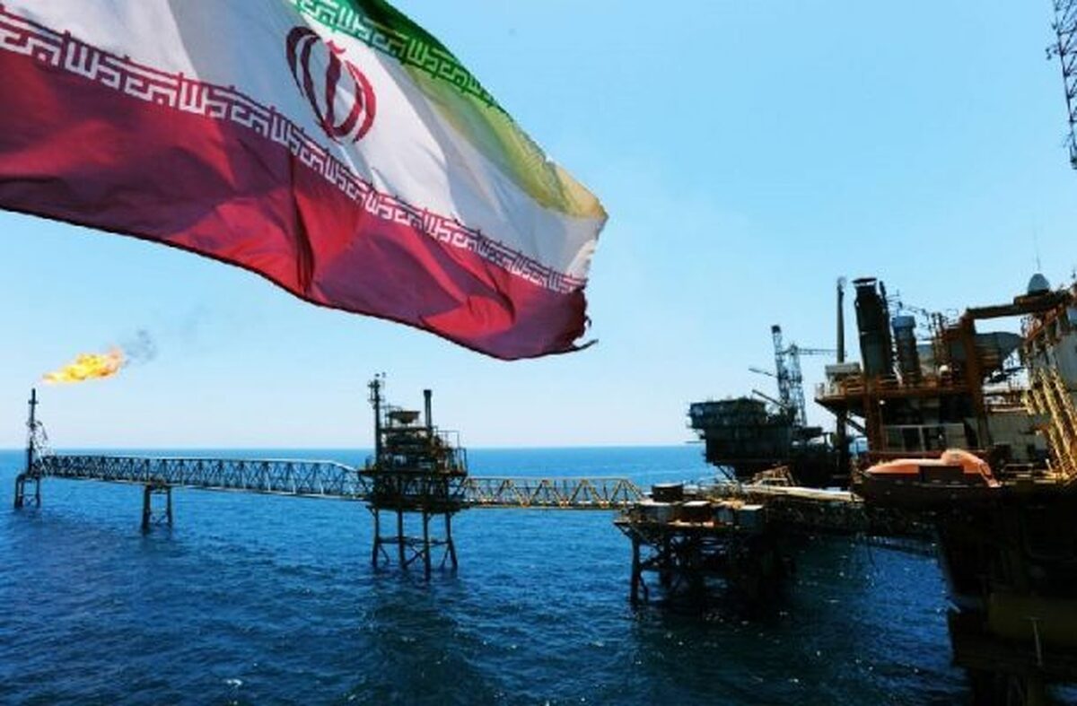 بلومبرگ: صادرات نفت ایران به بالاترین سطح رسیده است