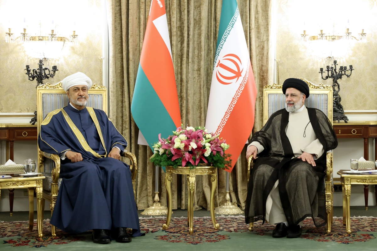 توافق سران ایران و عمان برای تنظیم سند همکاری‌های راهبردی در زمینه‌های مختلف