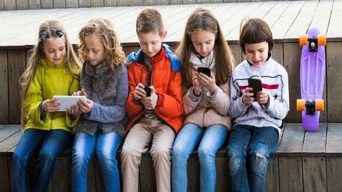استفاده کودکان زیر ۱۵ سال فرانسوی از شبکه‌های اجتماعی محدود شد